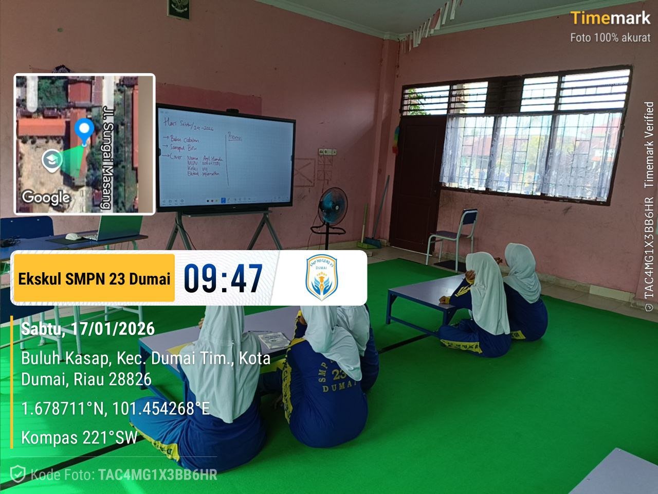 Ruang Multimedia dan Perpustakaan